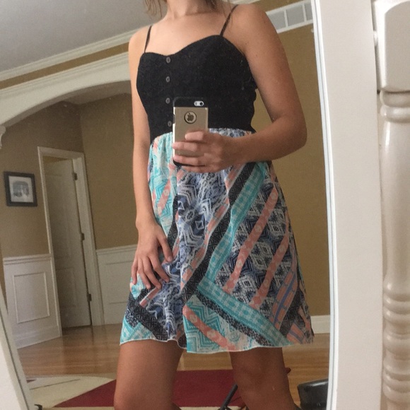 dress - Picture 2 of 4